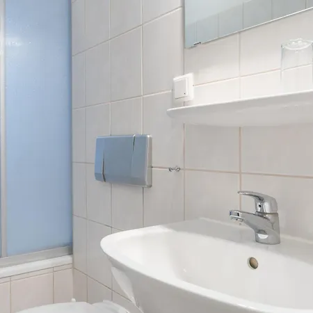 464, Seepark Apartment *