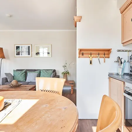 464, Seepark Apartment